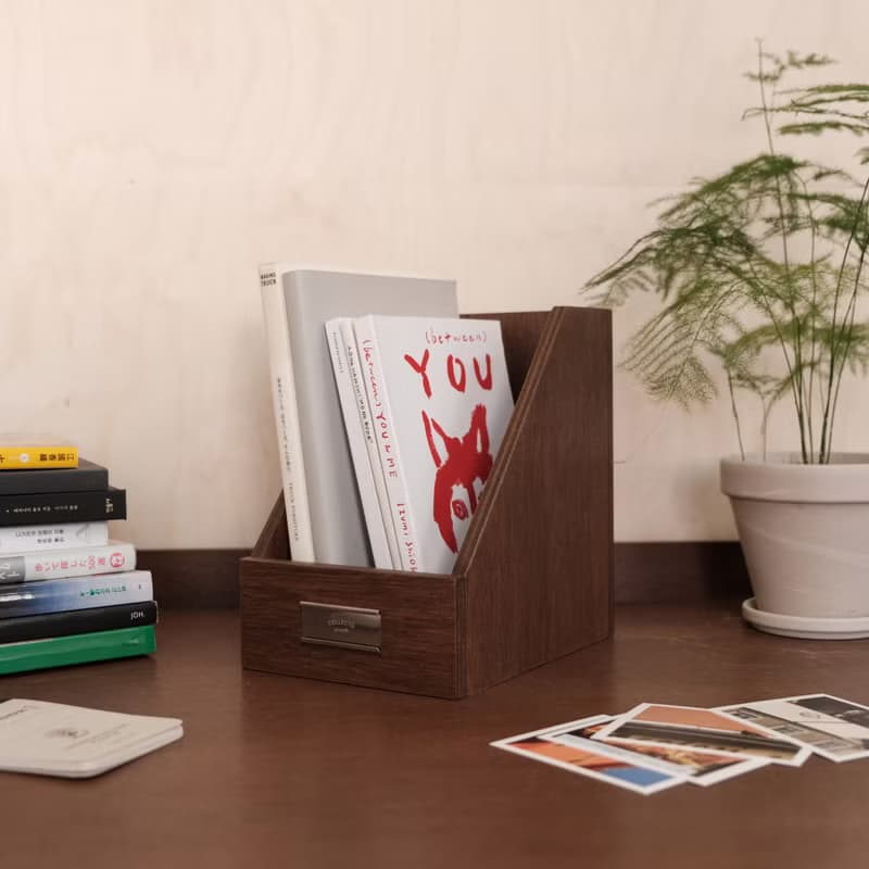 Collecto-Box 3 : Desk book organizer