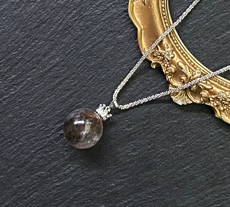 圓圓滿滿-皇冠彩虹閃靈鑽球 滿天星鈦鋼能量項鍊 平衡淨化七輪