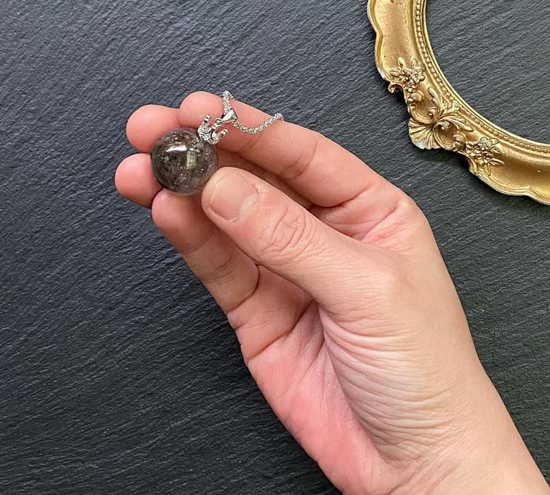 圓圓滿滿-皇冠彩虹閃靈鑽球 滿天星鈦鋼能量項鍊 平衡淨化七輪