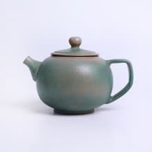 明芽窯 l 雪松灰綠釉後手壺 0404-30 H3