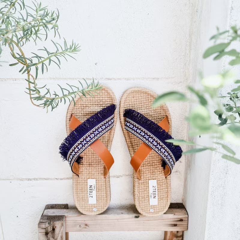 Tassel Sandals : Dark blue / Red / Yellow