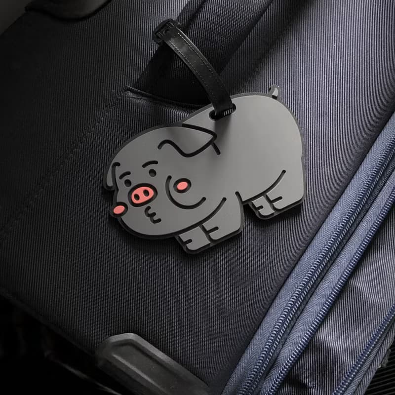 cheeky cheeky 厚面豬仔錢罌 旅行行李牌 掛飾 (三色入)