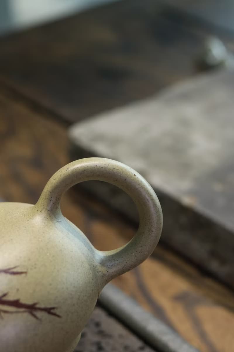 送禮紫砂壺茶壺雨花石 工艺师作品  段泥 300ml 14孔 潘云燕作品