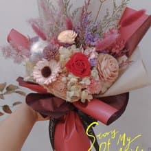 豆沙紅康乃馨永生玫瑰花束