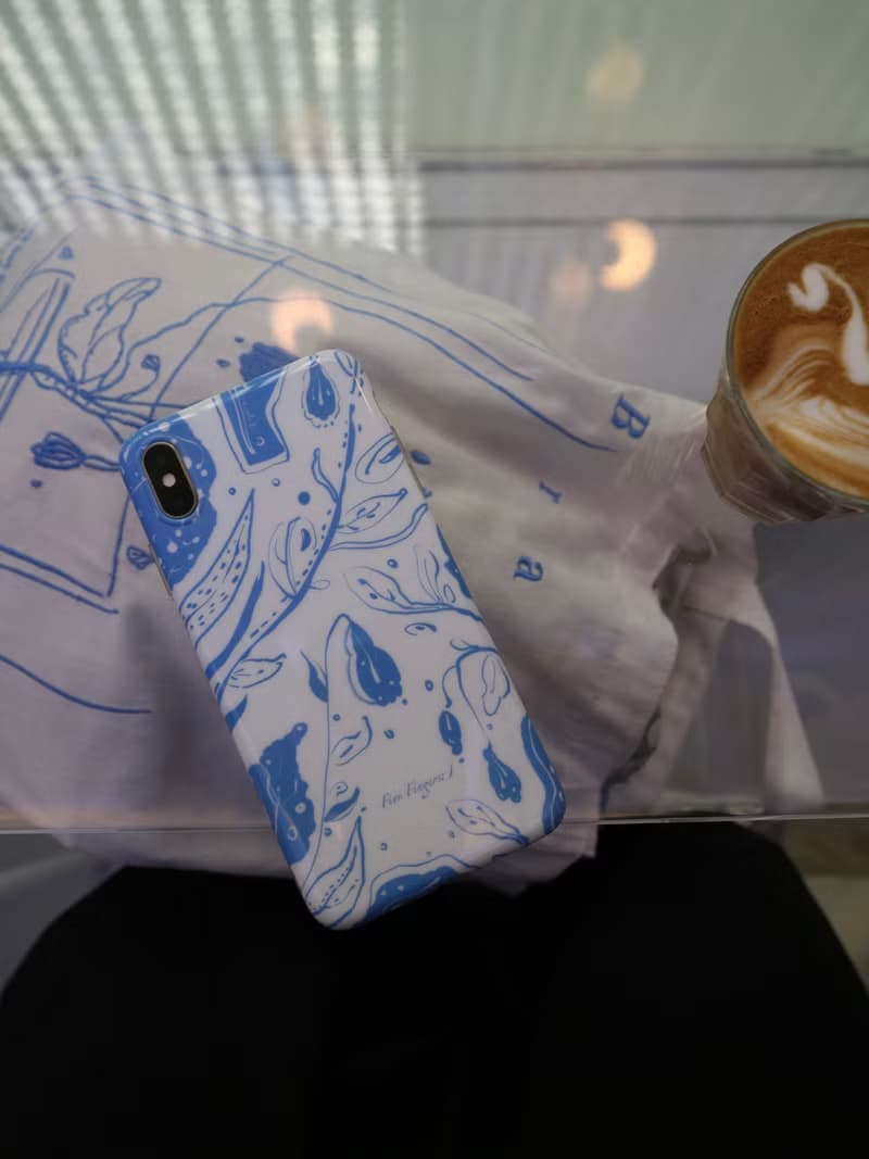 琉璃苣 寶石藍花朵插畫 手機保護套 iPhone 全包軟殼