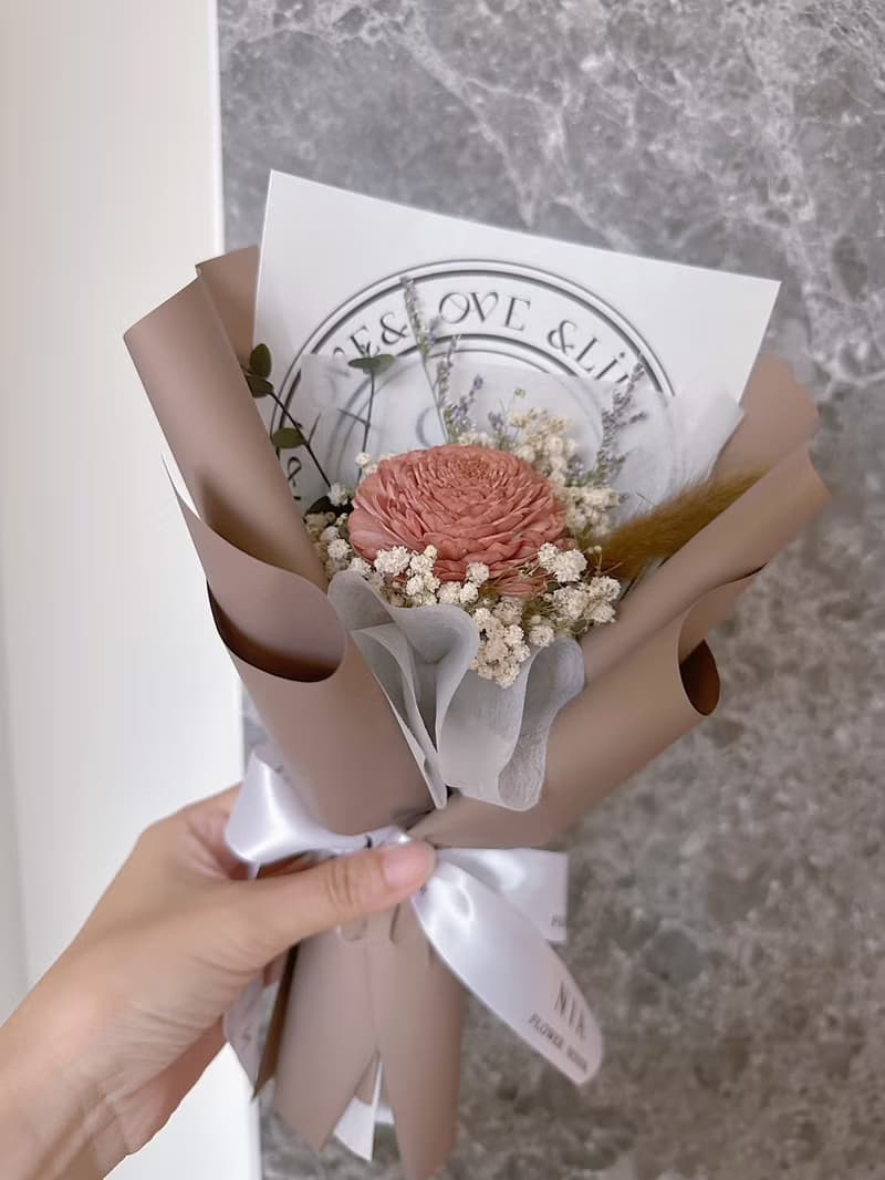 妮婭設計|快速出貨 單朵質感索拉小花束