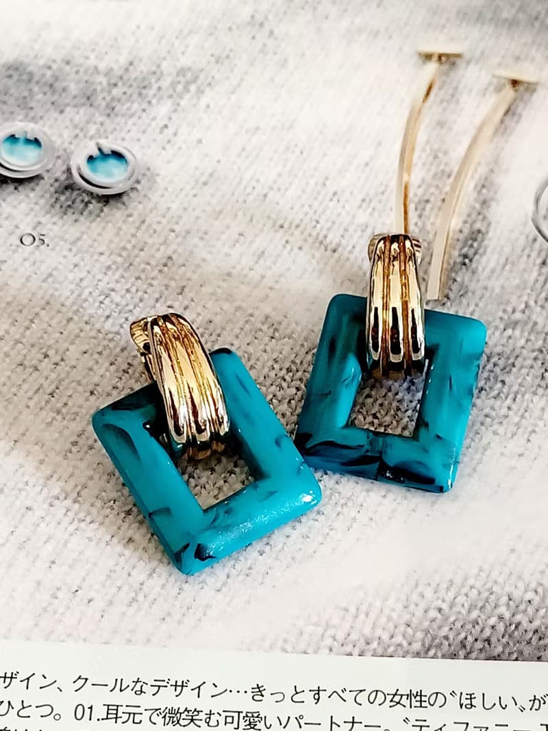 vintage jewelry  AVON 老件方框深藍流紋塑料 針式耳環