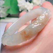 冰種飄紅翡翠貴妃雕花鐲 | 17.5圍| 天然緬甸玉翡翠A貨 | 送禮