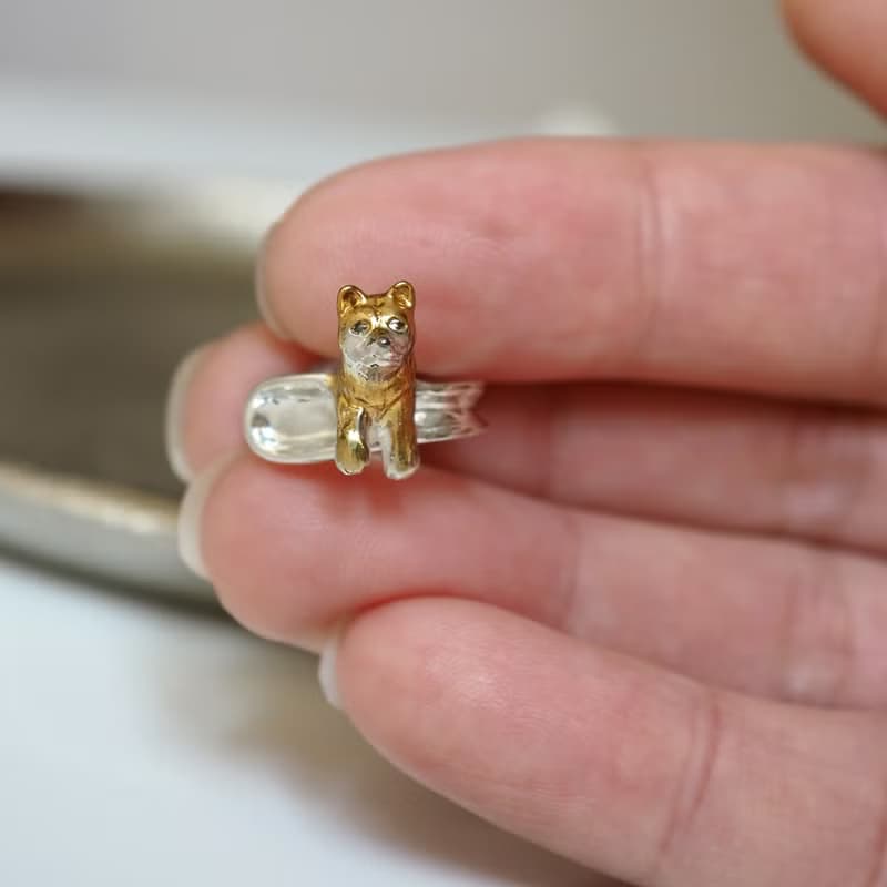 柴犬のイヤーカフ 左耳用