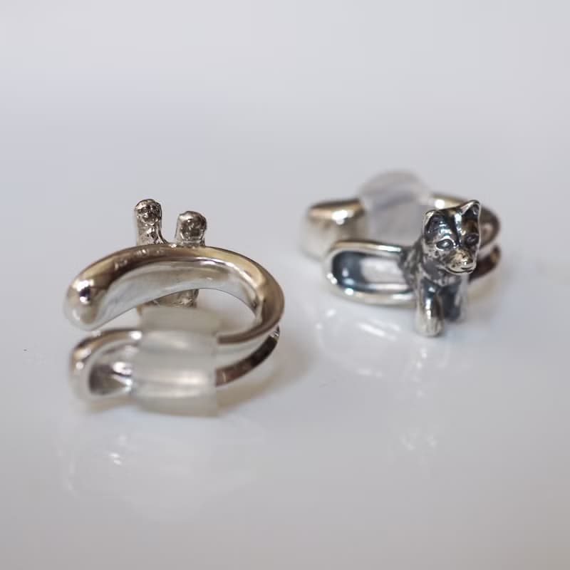 柴犬のイヤーカフ 左耳用