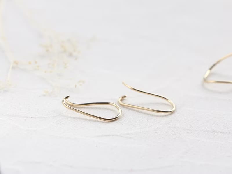 14kgf-straight line ear cuff