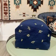 刺繡花花口金包【母親節禮物】