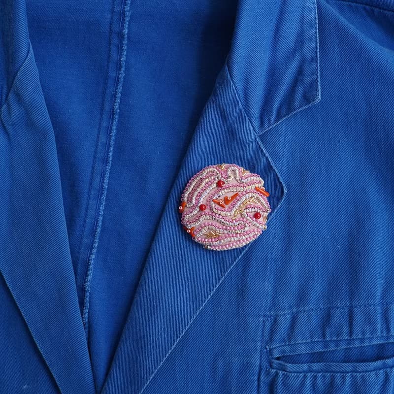 海の記憶 ブローチ2 ビーズ刺繍のブローチ　マルチカラー