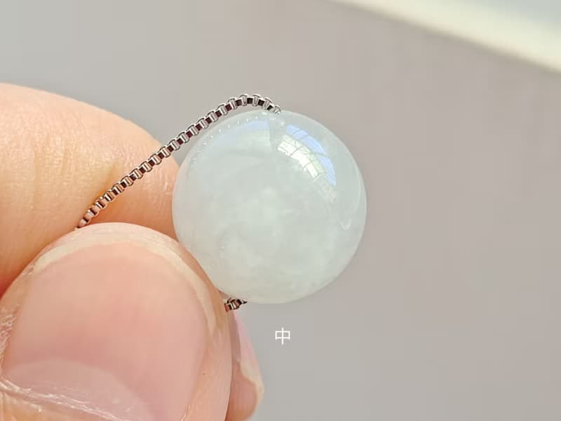 【親翠】天然翡翠 冰果綠葡萄肉卡13mm極美珠鎖骨鏈 | 仙氣半玩家