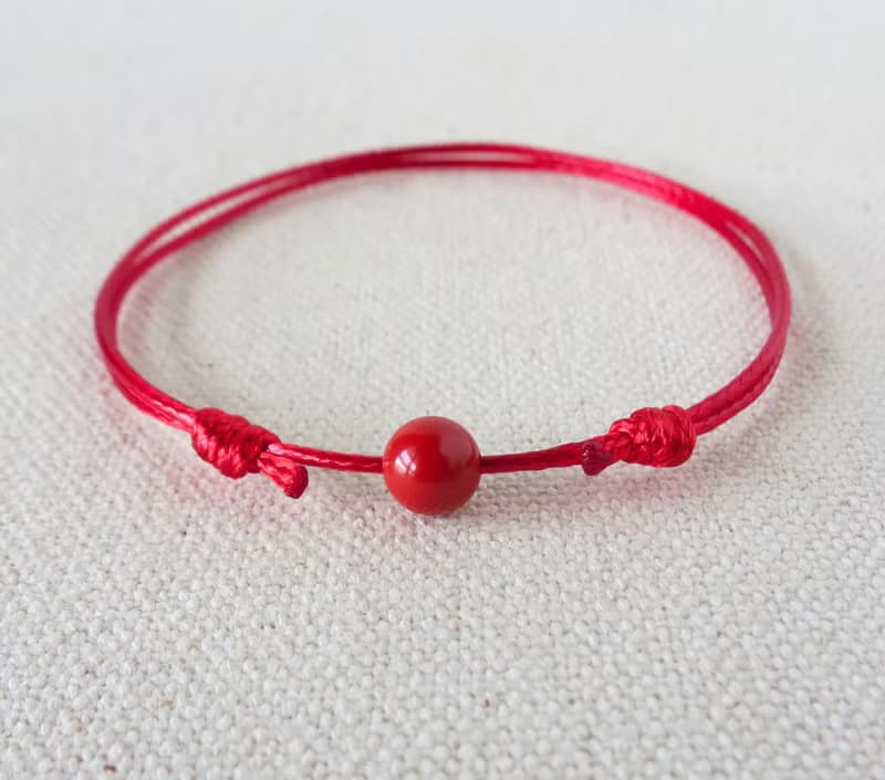 本命年【幸運石】硃砂韓國蠟線手鍊**辟邪、招福納財