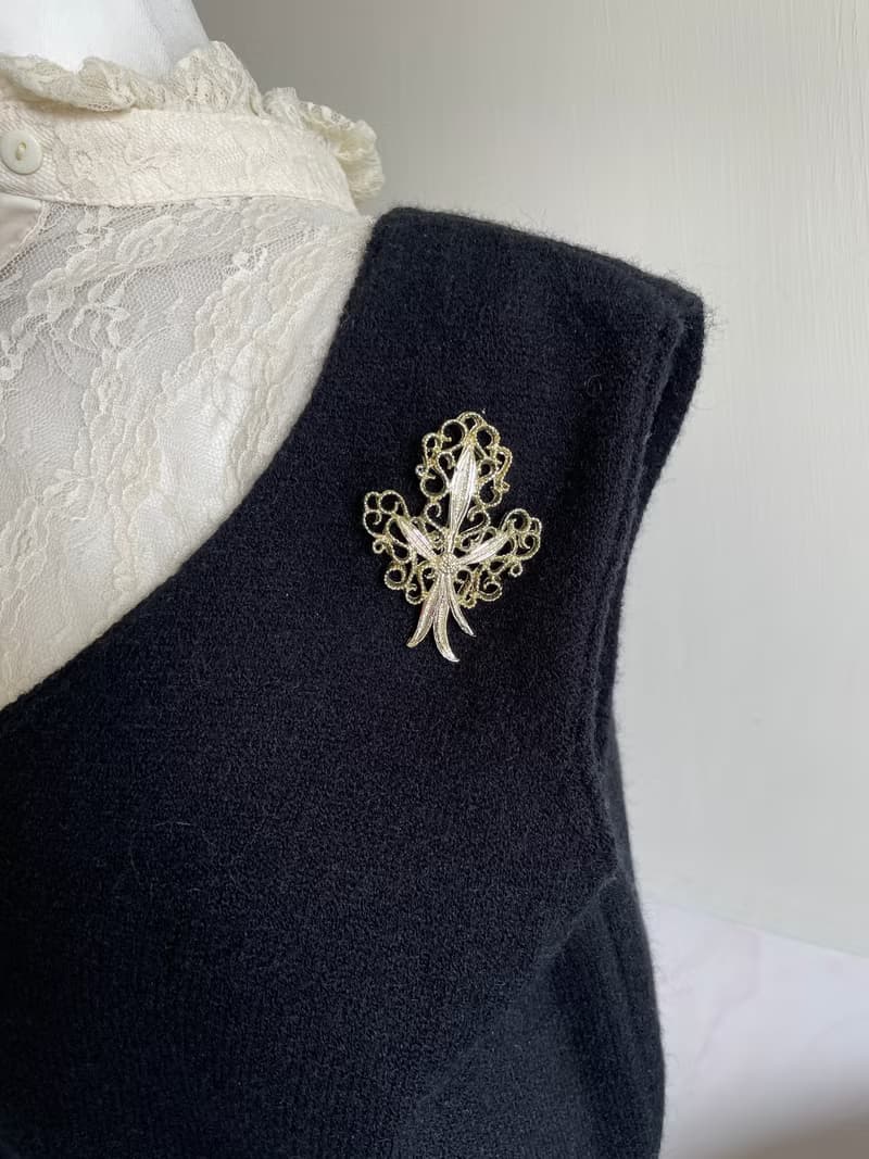 古董Vintage 金色蕾絲花束別針胸針  B1094 GERRYS