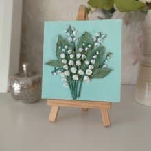情人节礼物 Valentine's Day Small canvas painting of Lilies of the valley on easel