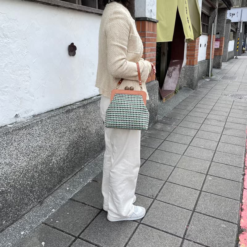 小綠格 實木口金包/ 斜背包/ 側背包/ 手挽包