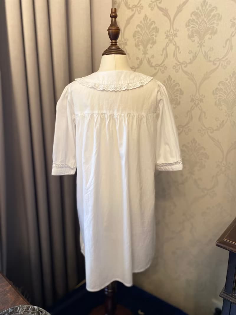 歐風彼得潘領刺繡女童古著上衣洋裝