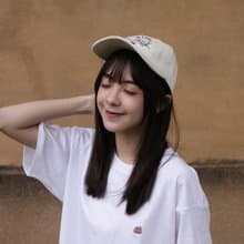 Keep on dreaming. 刺繡Tee // 中性版