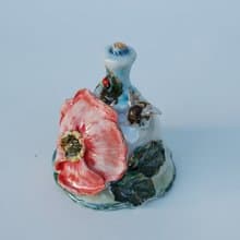 野薔薇薔薇花瓷鈴瓢蟲蜜蜂蝴蝶粉紅花植物塑像