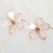 さくら一輪のシンプルピアスorイヤリング