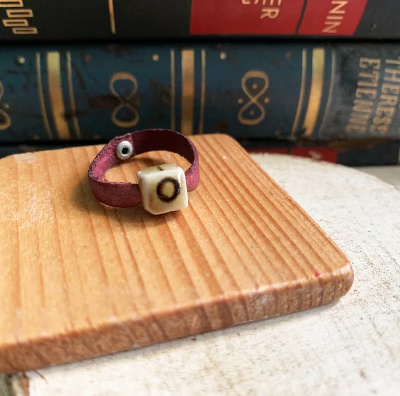 戒指 日本白瓷 自然釉色 無限看不膩色調 真皮革 自然系列