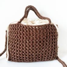 鈎織方格網斜孭及挽袋