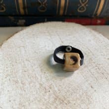 戒指 日本白瓷 自然釉色 無限看不膩色調 真皮革 設計等級