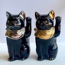 【開運招福】瀨戶燒-去災招福銀領巾亮黑招財貓19cm