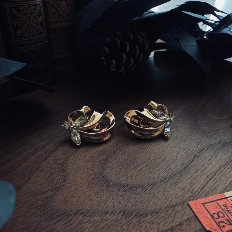 大方綴金萊茵耳夾
