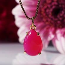 フーシャピンクカルセドニーのネックレス　サージカルステンレススライド60cm　フクシアの花