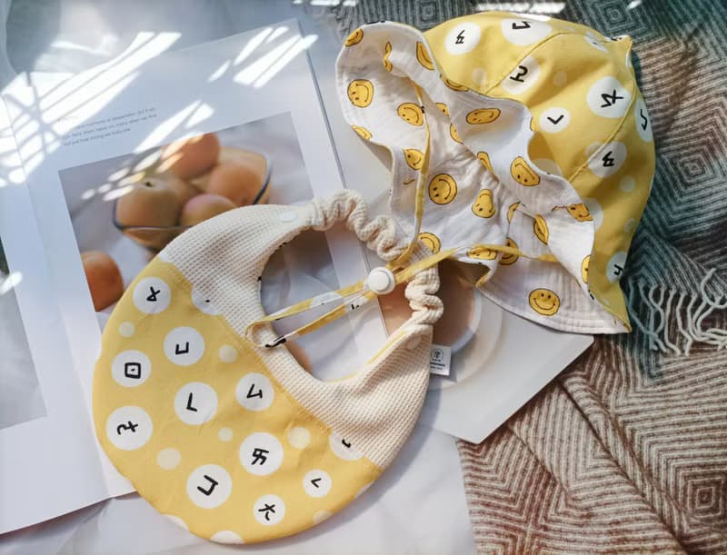 津Handmade 彌月禮盒2件組/栗子遮陽帽/圍兜兜/注音符號印花