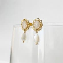 天然貝カボションマザーオブパールピアス/イヤリング