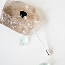 手製黑色心形安力士配925銀胸針