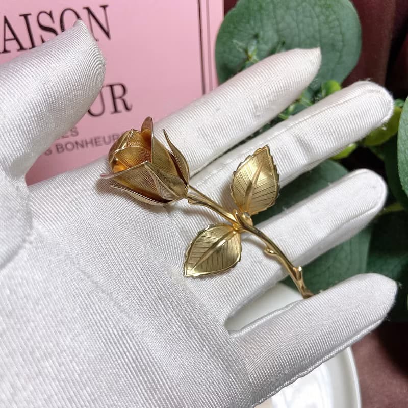 【西洋古董飾品】手工雕塑立體玫瑰花瓣 細緻褶皺紋路 花胸針胸章