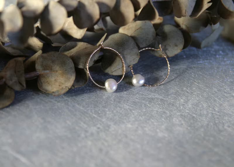 自在從容 珍珠耳環 閃亮圈圈 輕盈纖細