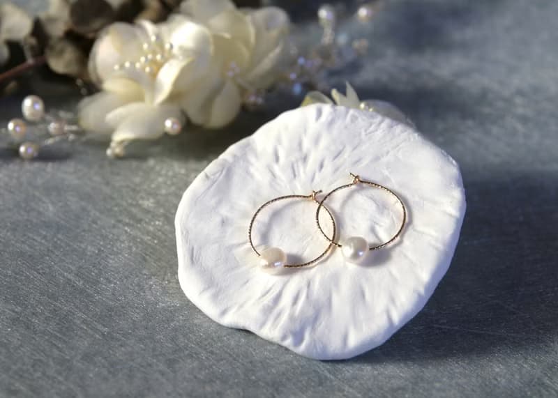 自在從容 珍珠耳環 閃亮圈圈 輕盈纖細