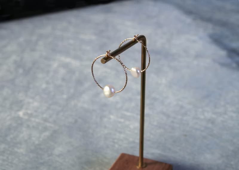 自在從容 珍珠耳環 閃亮圈圈 輕盈纖細