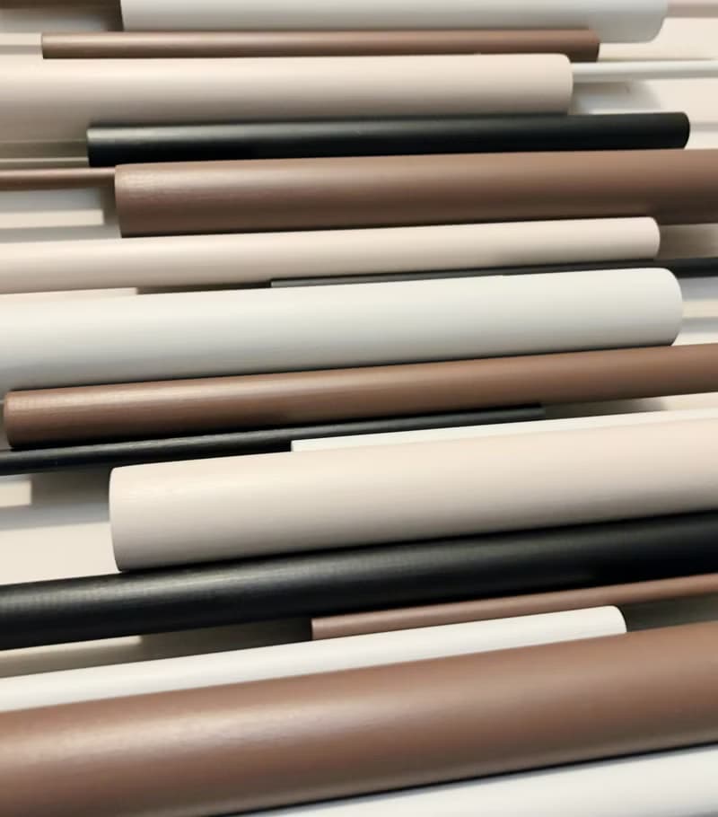 北歐極簡壁掛藝術 手工抽象雕塑 米色白色棕色 搭配銅或鉻金屬點