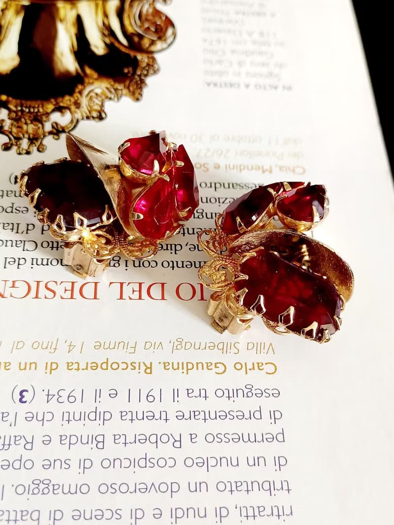 vintage jewelry  古典艷色寶紅萊茵 夾式耳環