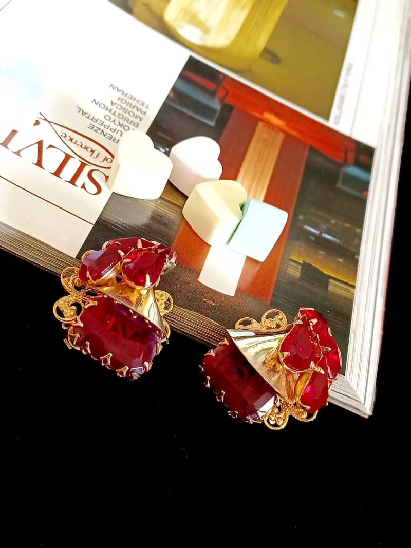 vintage jewelry  古典艷色寶紅萊茵 夾式耳環