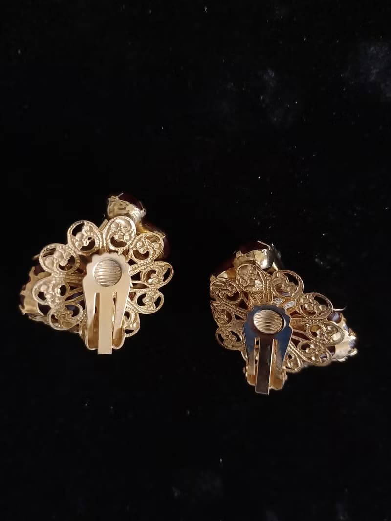 vintage jewelry  古典艷色寶紅萊茵 夾式耳環