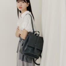 supportingrole 中型率性簡單多分層方形真皮後背包 藍