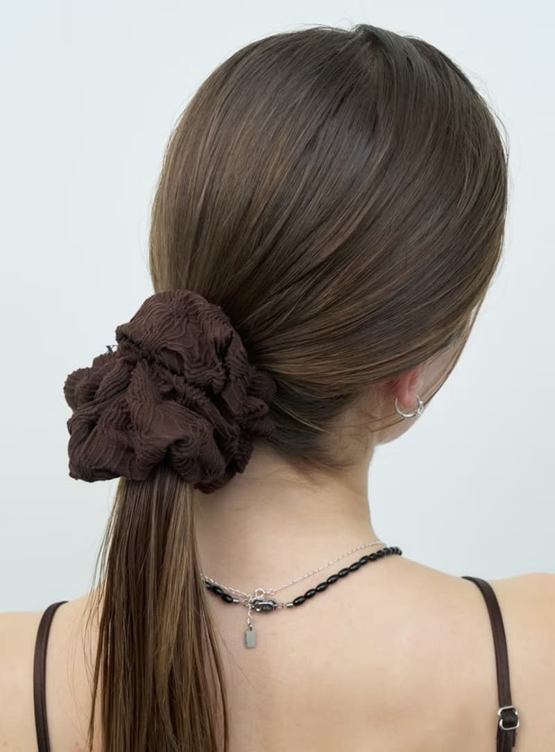 CLASSY SCRUNCHIE_BROWN