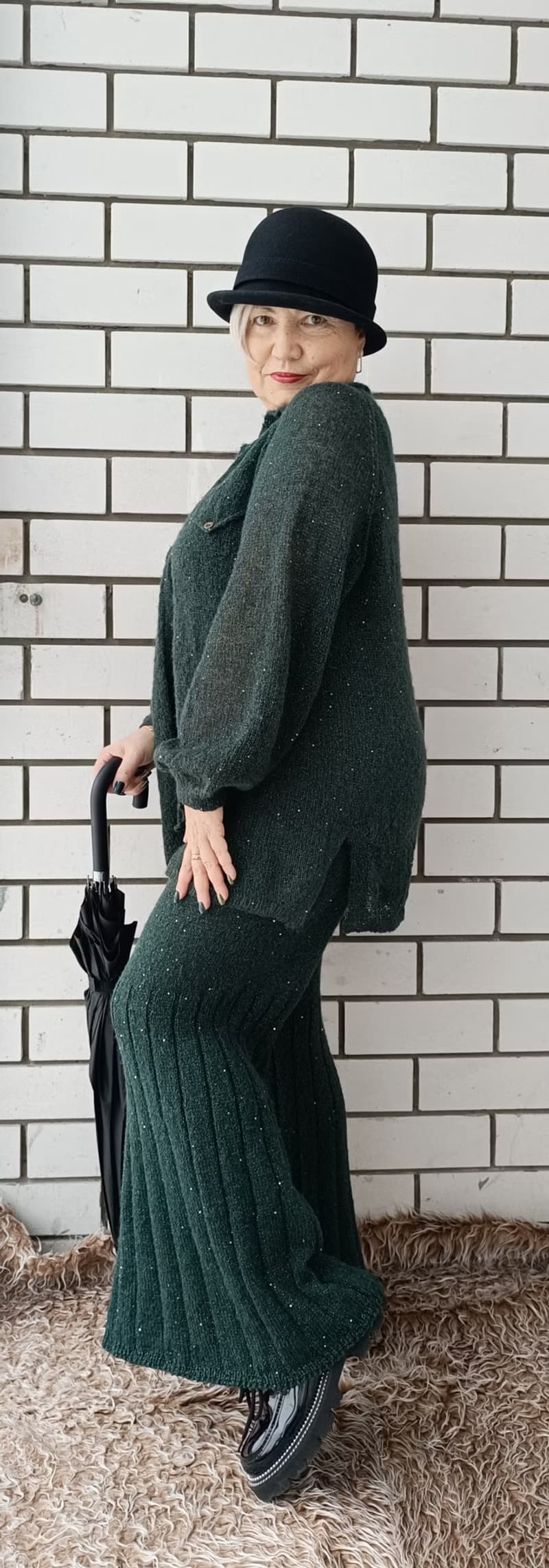 女襯衫和褲子手工編織綠色閃亮
