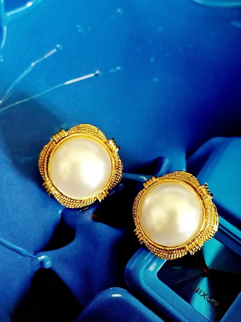 vintage jewelry  典雅立體金絲邊仿珠 夾式耳環