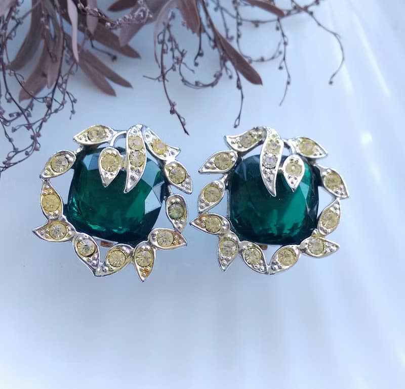 Vintage Jewelry  西洋古董飾品 SARAH COV Holiday lce 夾式耳環