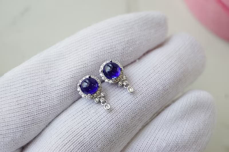 Natural Blue Sapphire Earrings Sterling Silver 925 with Whitegold Plated.