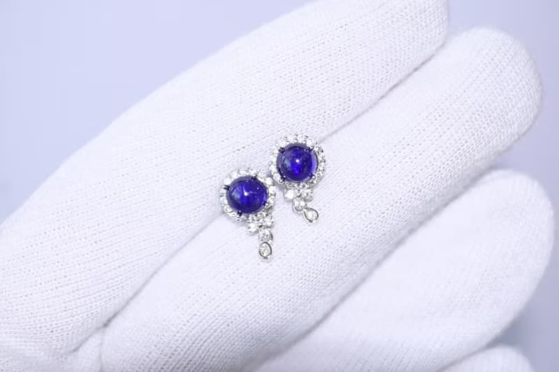 Natural Blue Sapphire Earrings Sterling Silver 925 with Whitegold Plated.